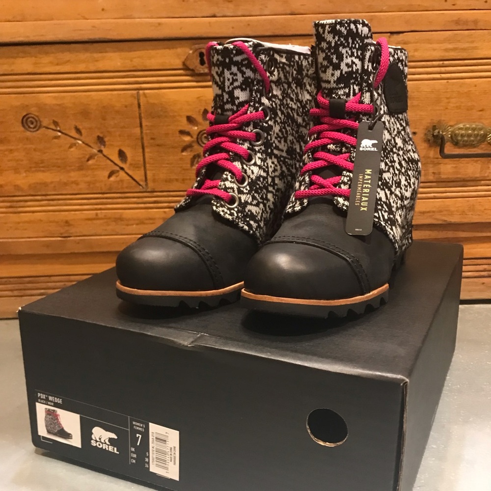 Sorel PDX Wedge Sz 7 New in box!